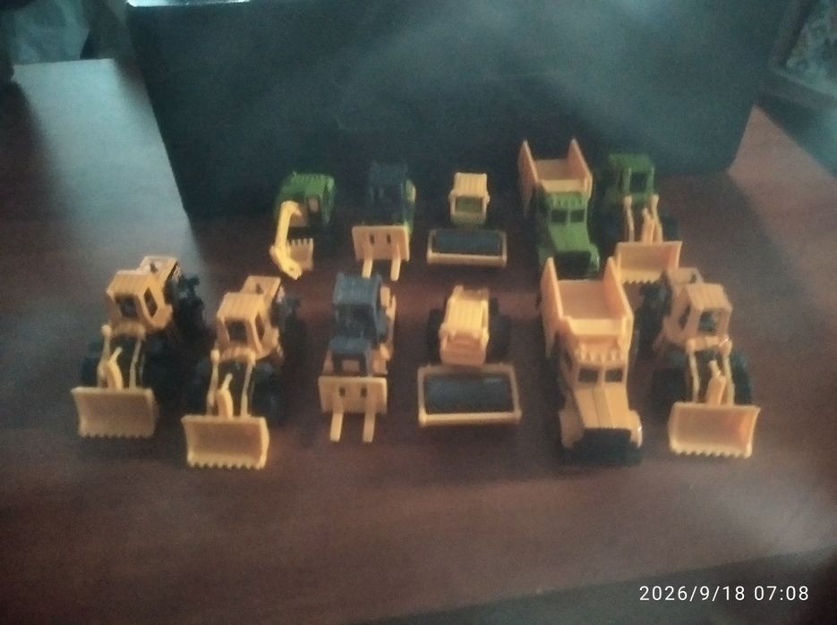 продам власну колекцію моделей1:32,1:87,1:43,siku1:50 модель 1:87