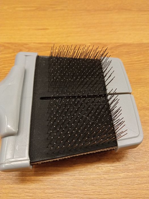 Miękka dwustronna szczotka Furminator