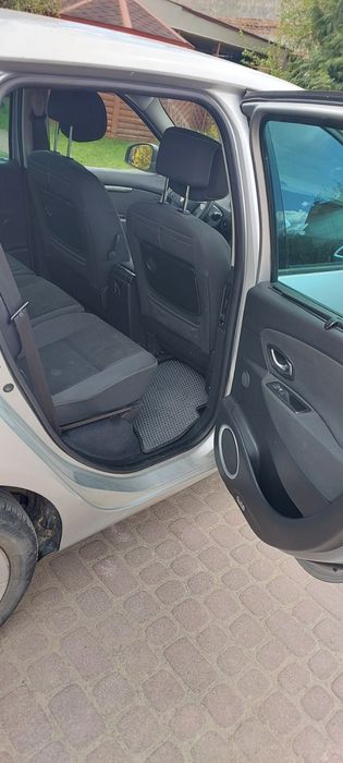Авто Renault Scenic 2010р