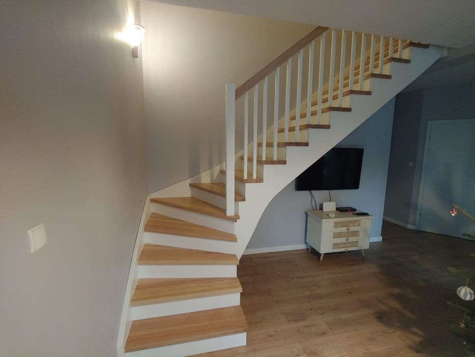 Uslugi stolarskie , schody drewniane