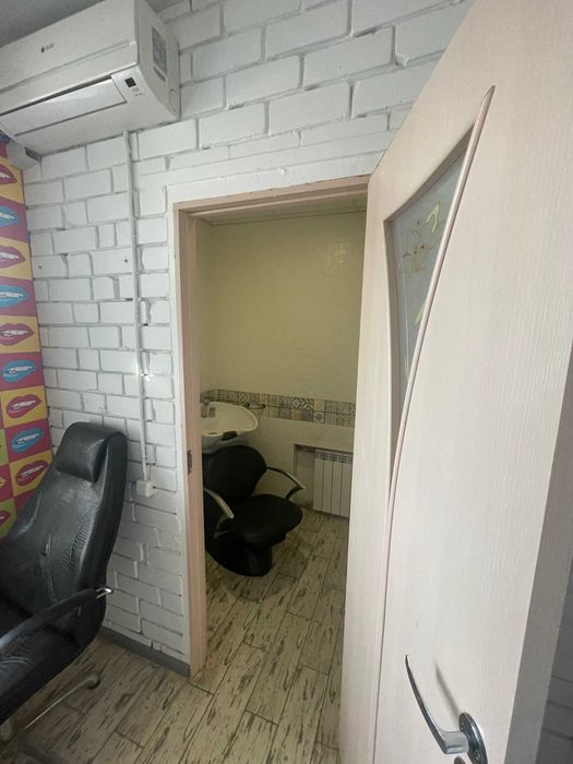 Продам нежитложе приміщення Салон краси/терапія - Солоницівка