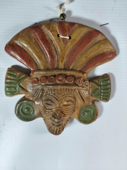 Gliniana Ręcznie Malowana Maska Majów