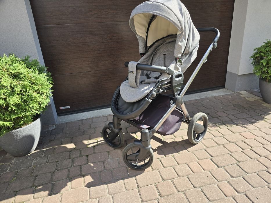 Wózek dziecięcy Invictus V-Plus 2w1 + nosidełko