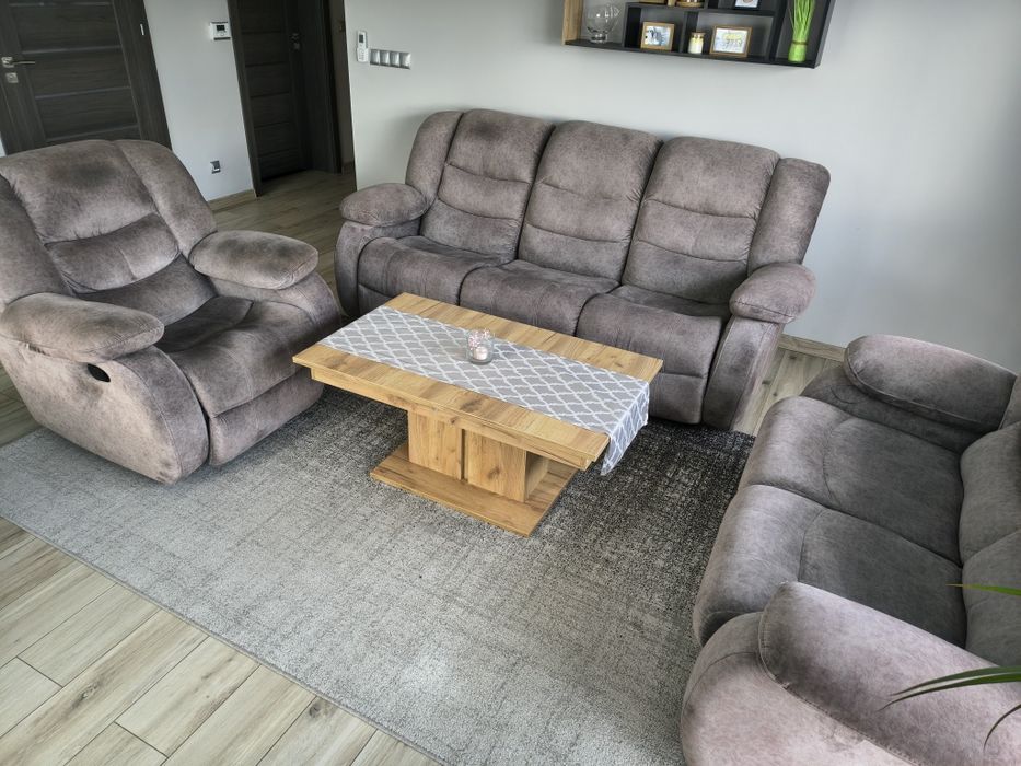 Komplet wypoczynkowy 3+2+1, funkcje relax, funkcja spania