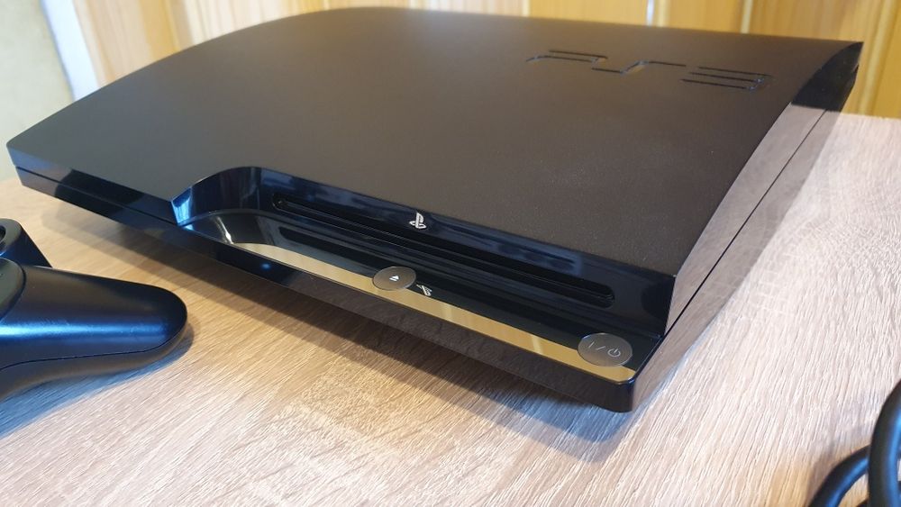 Konsola PS3 Slim 2504B CFW 320GB
