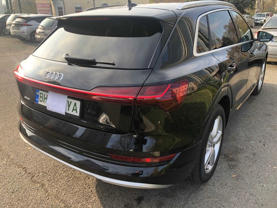 AUDI E-TRON Premium Plus
