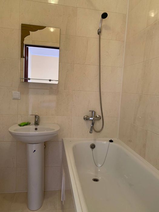 Здається квартира студія в центрі міста  вул.Мельника 10