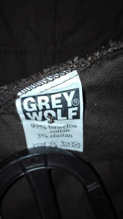 Śliczny komplet Grey Wolf: żakiet + spódniczka rozm. S