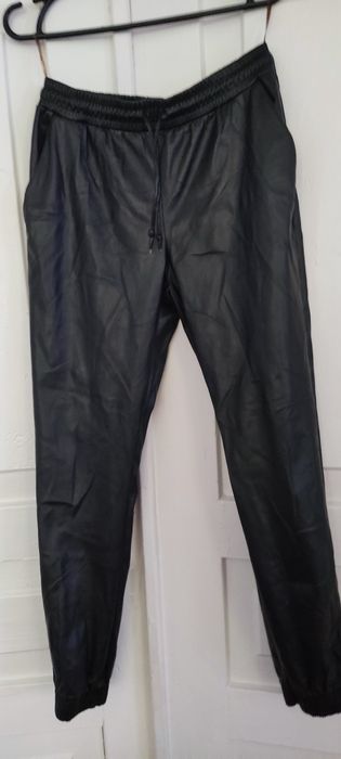 Джогери з еко шкіри на резинці