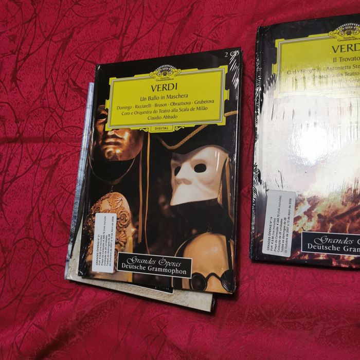 Colecção de CDS de opera novos