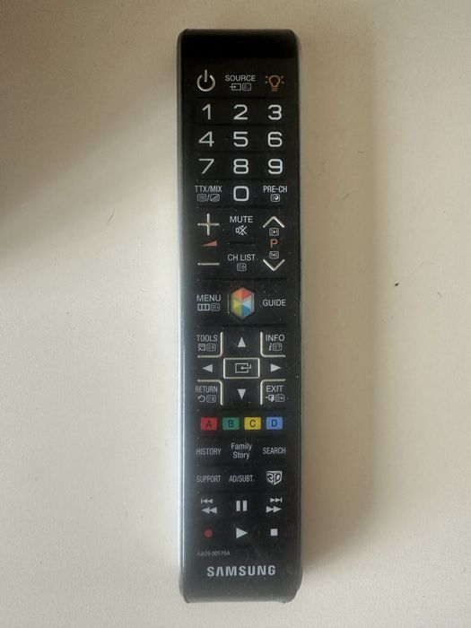 Телевізор Samsung UE46ES6800 (46” Full HD 3D Smart TV)