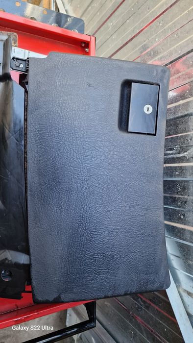 Schowek Pasażera Deski Rozdzielczej Audi 80 B4