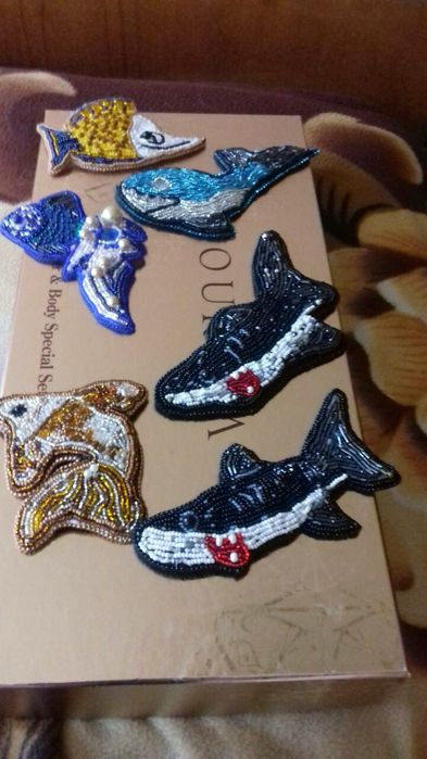 Продам брошь из бисера