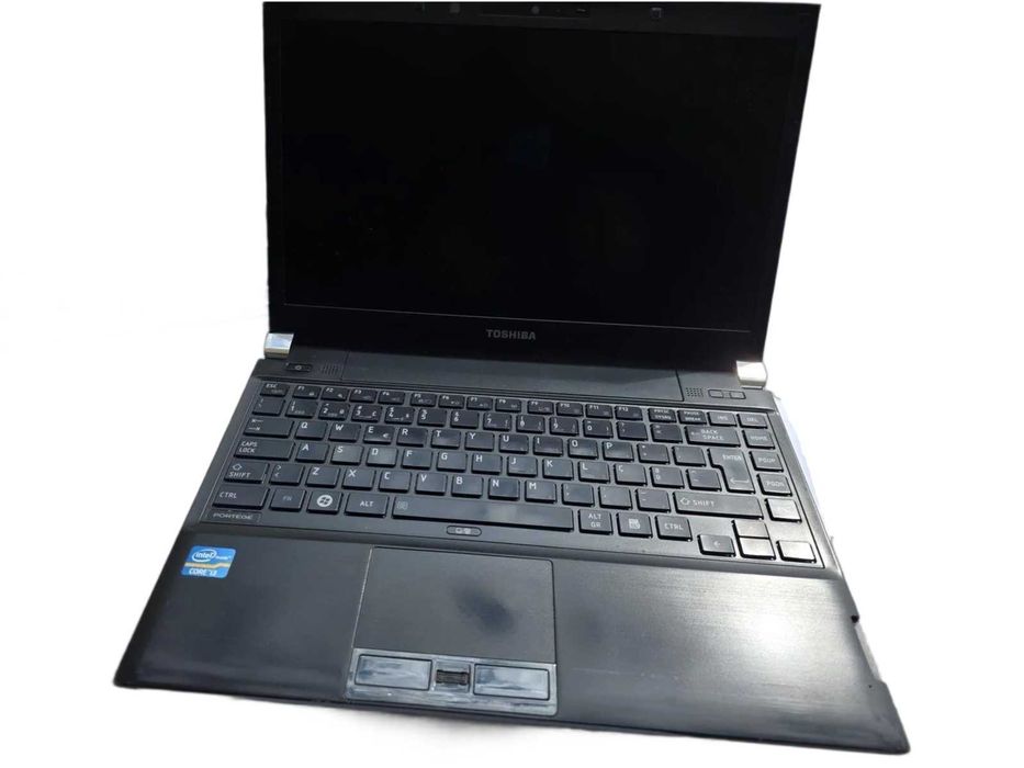 Toshiba Portégé R830-17P i3 com Dock Station Leve, Rápido e Fiável