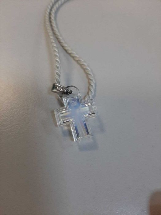 Кулон-хрестик Lalique Amoureuse Passion, опалесцентний кришталь + срібло, б/в