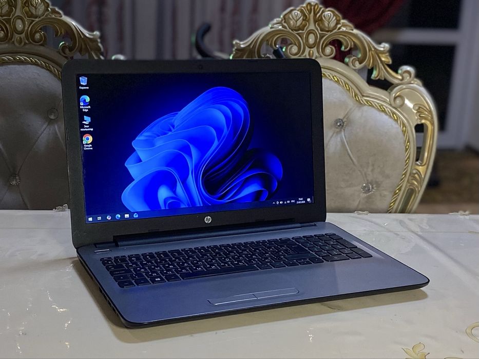 Ноутбук состояние нового / SSD 256/ A8 7410 (4 ядра)/ батарея 4 часа