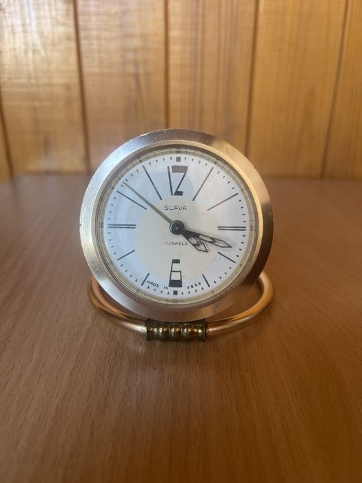 Часы SLAVA.СССР.550 грн.
