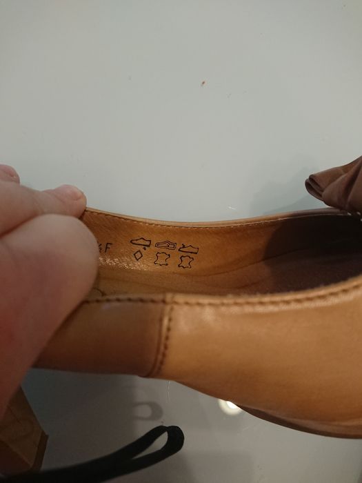 Buty damskie na obcasie RYŁKO