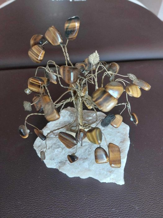 Drzewko szczęścia z tygrysiego oka, wysokość 16 cm.
