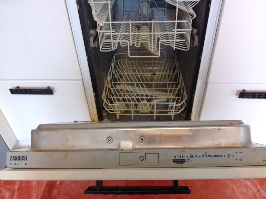 Посудомоечная машина Zanussi