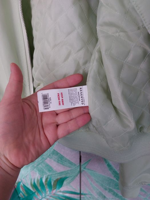 Бомпер куртка reserved  ррS 34