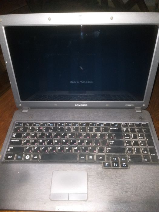 Ноутбук Samsung R528