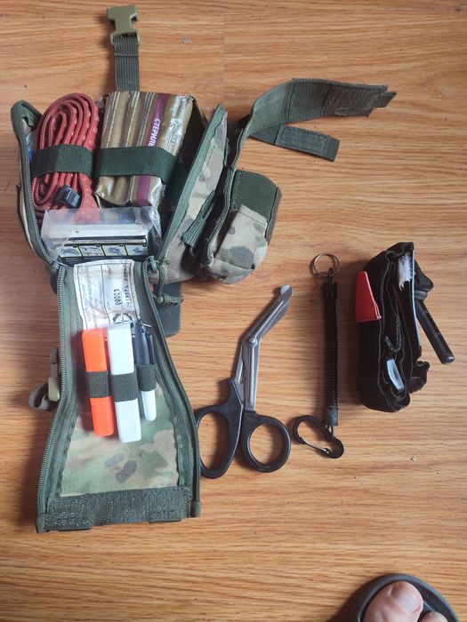 Аптечка першої допомоги військова