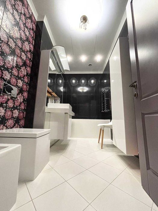 Три спальни! Генератор! ЖК Славия. Продам квартиру в Днепре. Срочно.