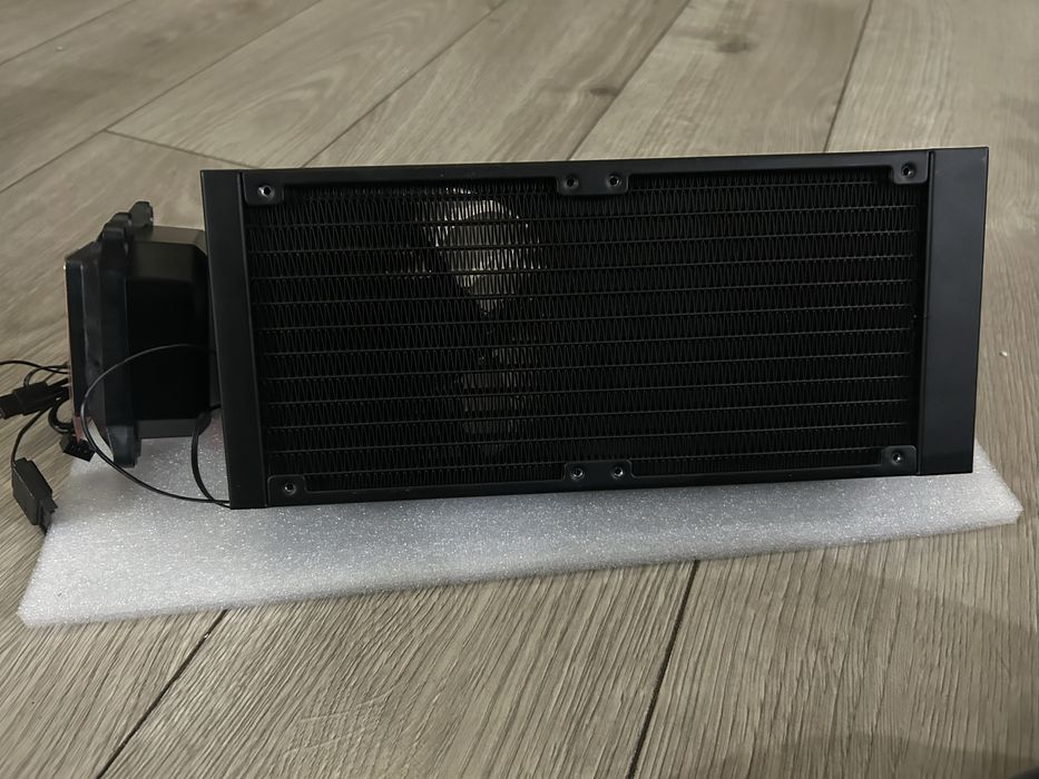 Chlodzenie wodne ENDORFY Navis F240 ARGB