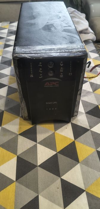 ДБЖ ИБП Безперебійник чистий сінус APC Smart-UPS 1000