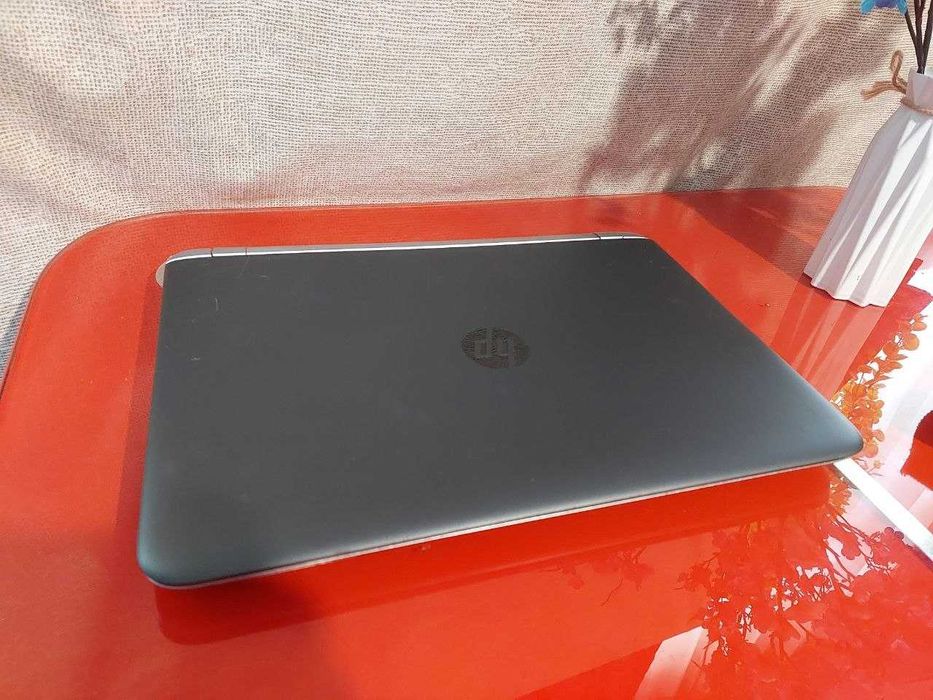 Ноутбук FULL HD IPS / i7-6300U/8 GB DDR4/SSD 256Gb