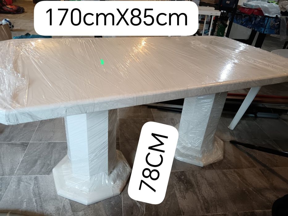 Mesa grande em madeira maciça – muito pesada