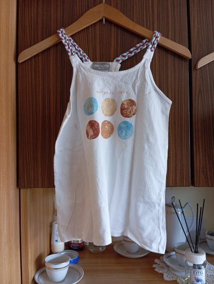 Sprzedam 2 bluzeczki na ramiączkach