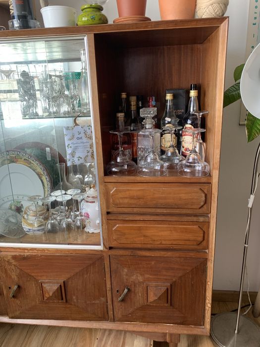 Cristaleira aparador