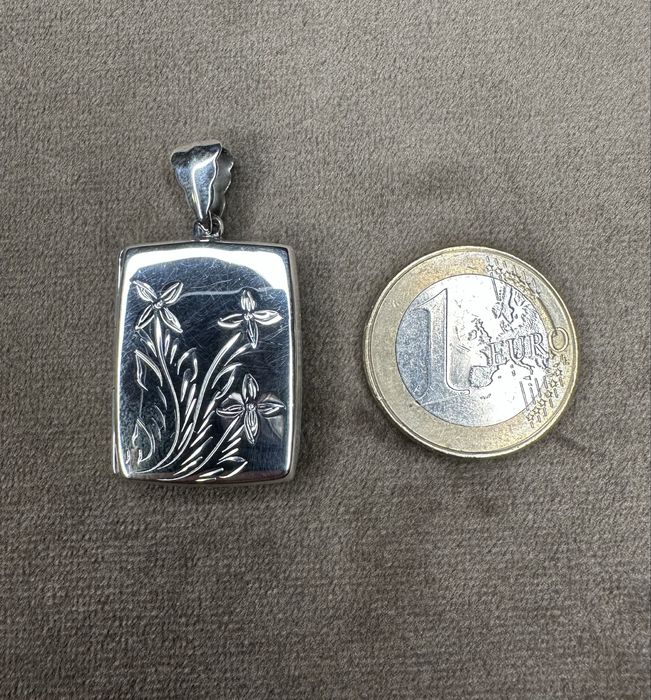 Medalha memoria / segredo em prata