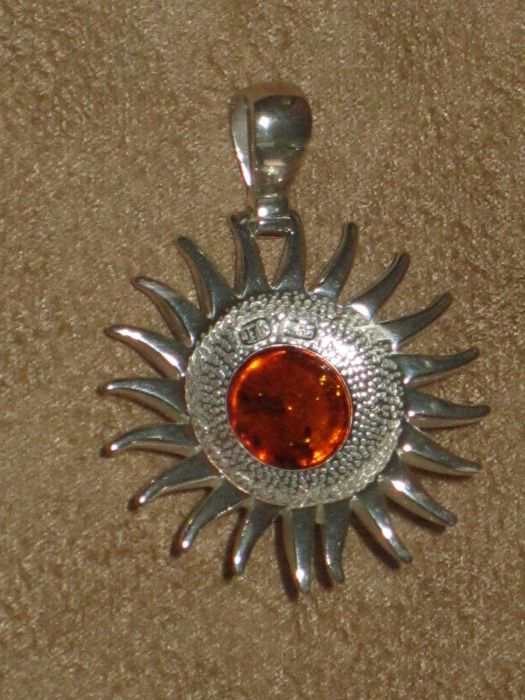 Medalha ( C/Âmbar ) Prata Maciça de Lei 925`/.. C/Contraste