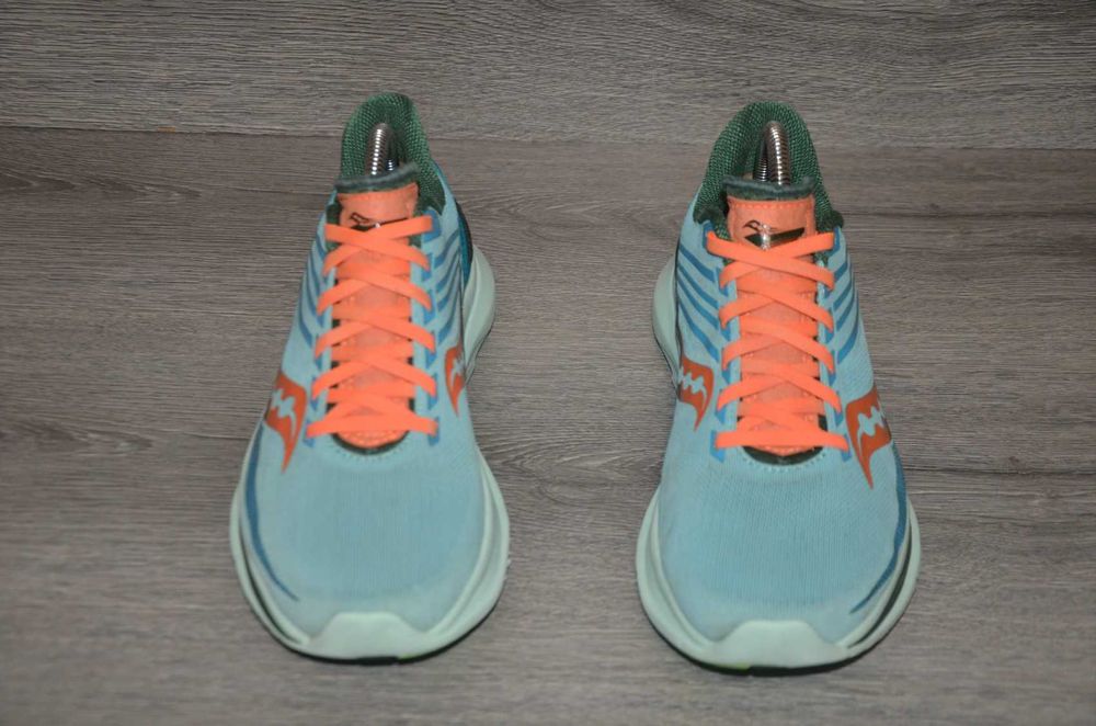 Продам кросівки Фірма Saucony Kinvara 12.