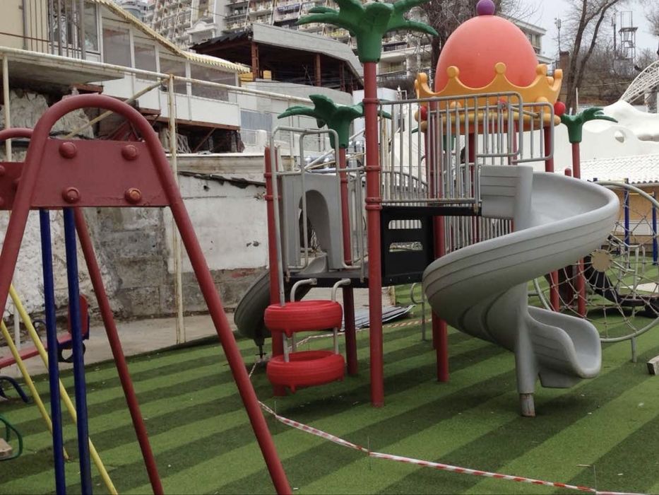 Продам дитячий ігровий майданчик б/в (вуличний)