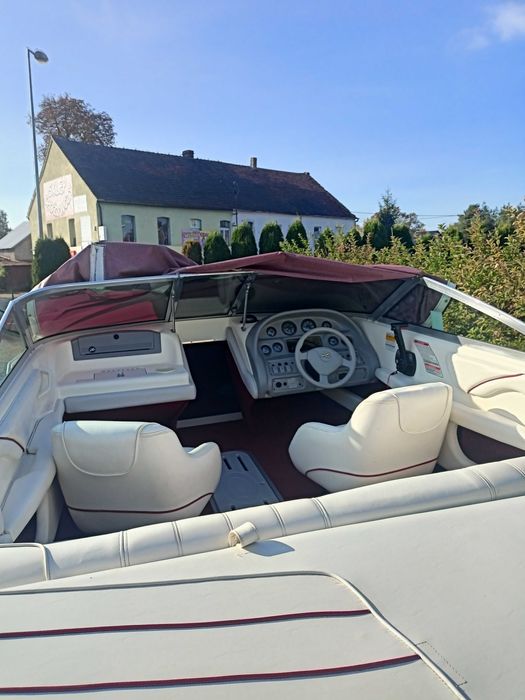 Łódź Sea Ray 190 Signature 5.7 Mercruiser