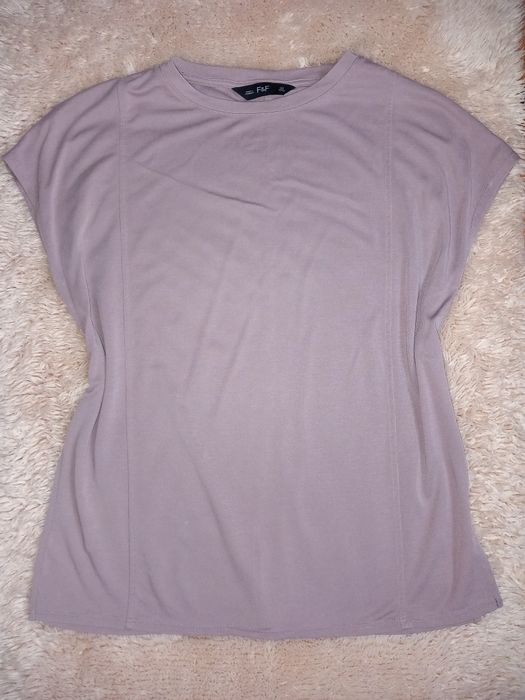 Bluzka tshirt z rozcięciami