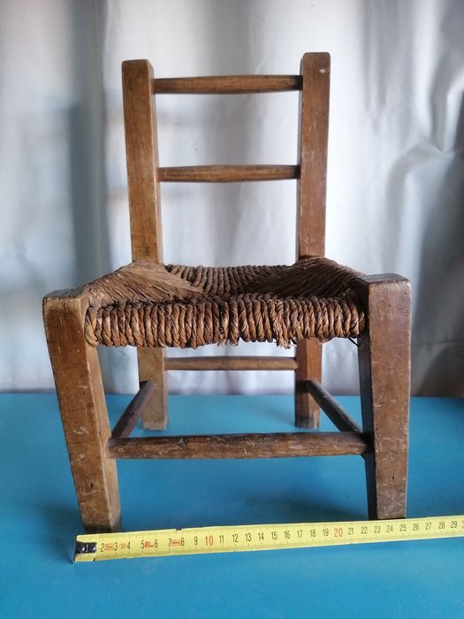 Cadeira infantil antiga