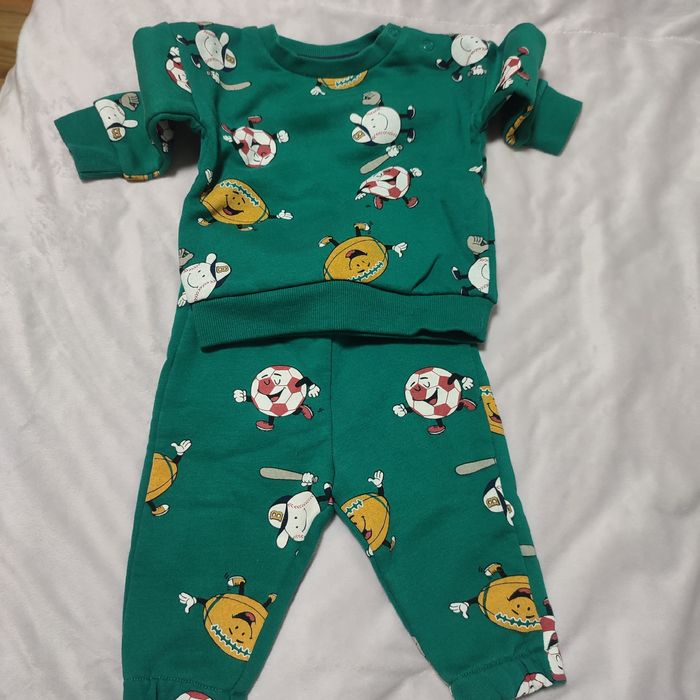 Roupa de bebe muito gira