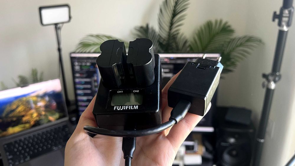 Fujifilm X‑T4 + XF 23 mm f/1.4 + 2 baterias + SD 128 GB