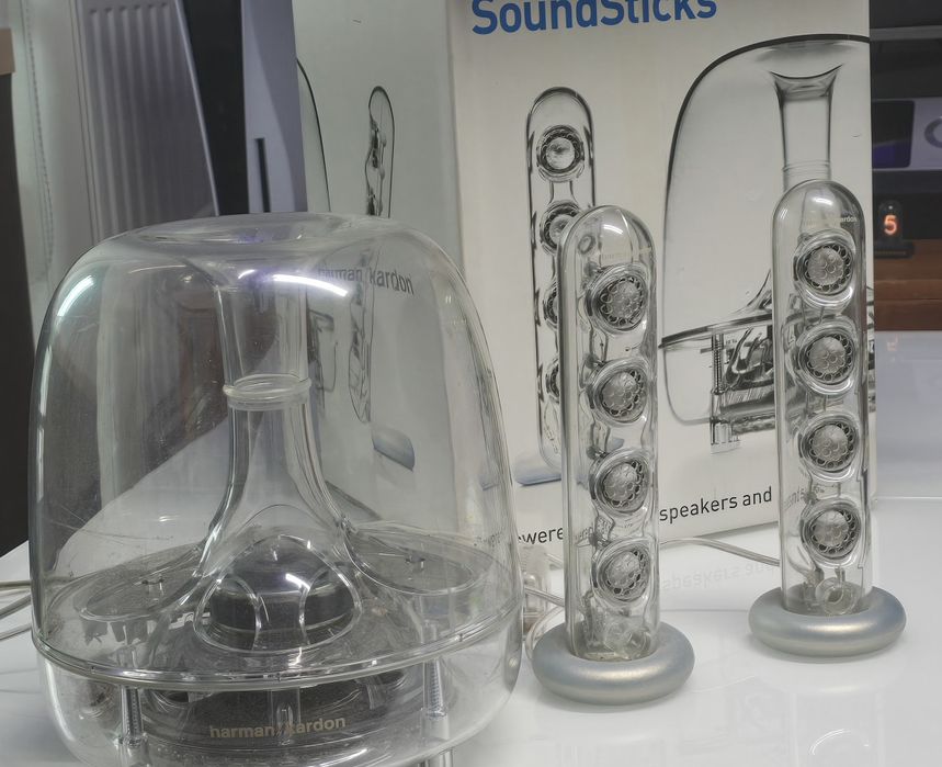 ★未使用 Harman Kardon SOUNDSTICKS T2587J/A Harman Kardon SoundSticks 4 system głośników Bluetooth