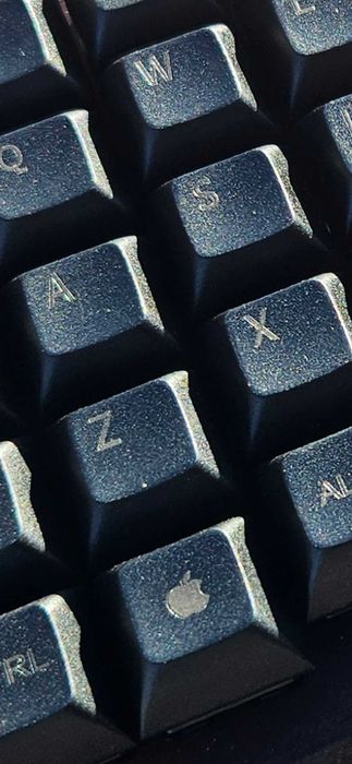 Ergonomiczna klawiatura mechaniczna ErgoDash firmy FalbaTech