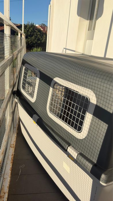 Caixa da   Gulliver  tamanho 7 com ração da Royal Canin lacrado