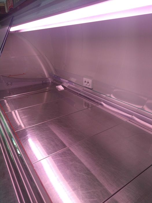 Холодильна вітрина Juka SGL 190