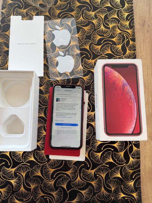 Czerwony  Apple iPhone XR  64GB
