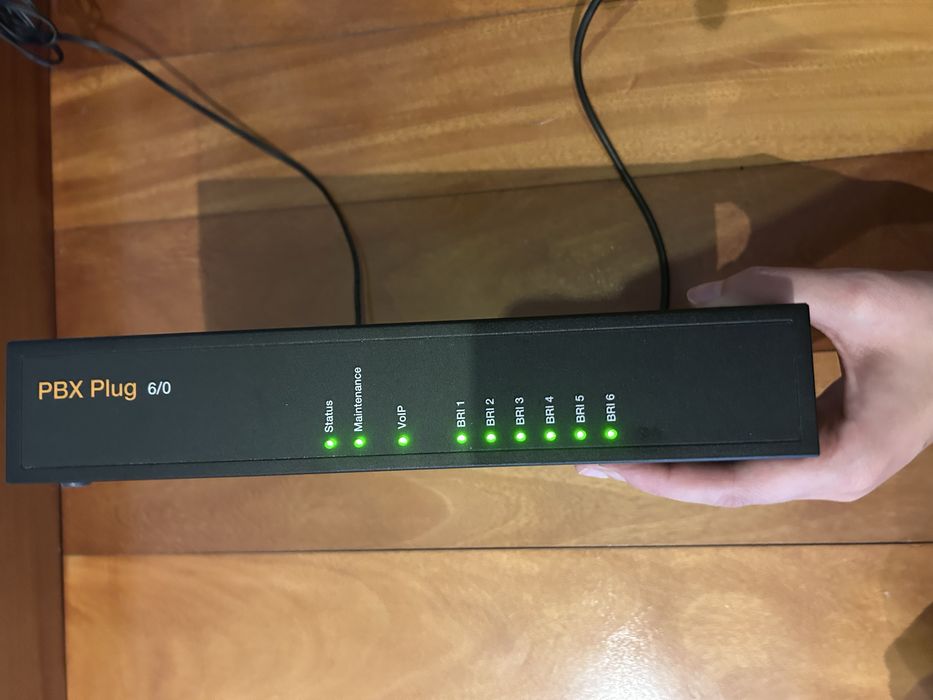 One access pbx plug 6BL