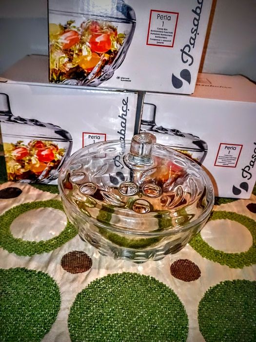 Цукерниця з кришкою "Pasabahce perla"